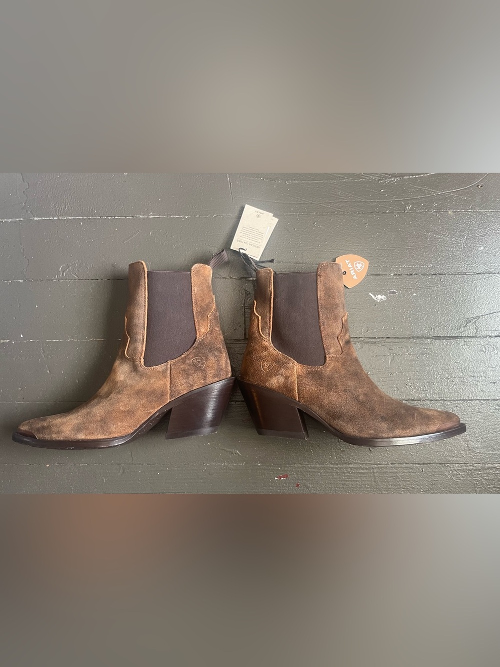 Ariat Shiloh Dark Ginger Suede Western Chelsea Heeled Boots - Picture 5 of 13